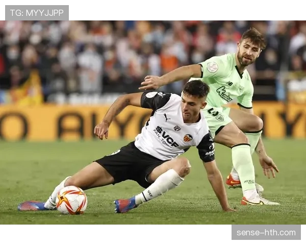 西甲焦点战引爆万达大都会球场，强强对话引球迷热盼