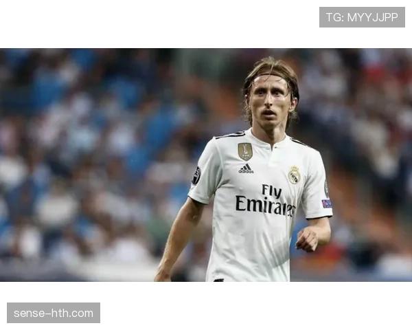 莫德里奇在意甲持续进化,中场大师引领球队攻防转换新节奏 莫德里奇在意甲持续进化,中场大师引领球队攻防转换新节奏