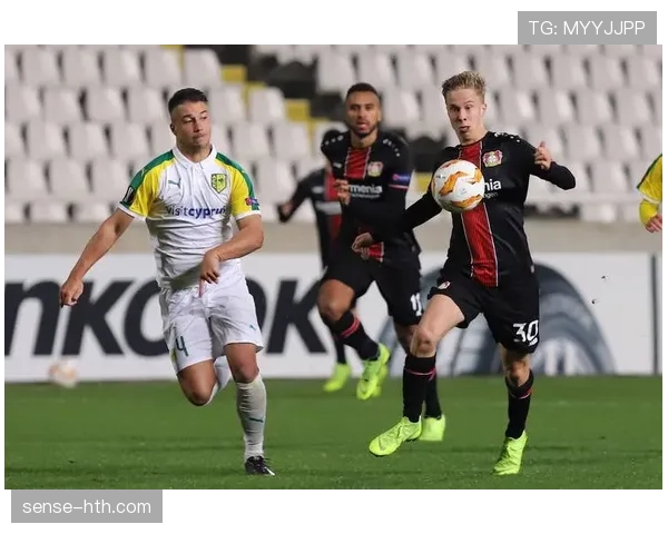 里尔关键球员近期表现稳健,持续提升球队竞争力 里尔关键球员近期表现稳健,持续提升球队竞争力